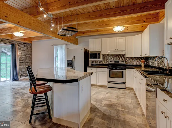 823 Thompson St, Lemont, PA 16851