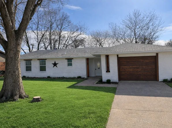 2105 Proctor Dr, Grand Prairie, TX 75051