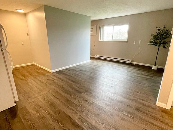4th image of 3795 Mount Pleasant St NW APT 4