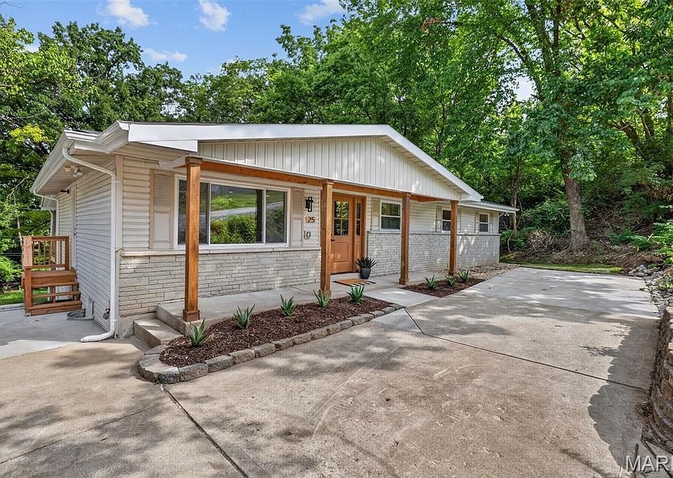 1st image of 25 Big Oak Dr