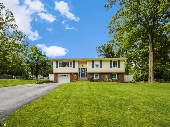 640 Succasunna Rd, Mount Arlington Boro, NJ 07850