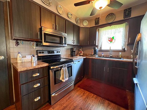 5th image of 3010 Viking Dr #1