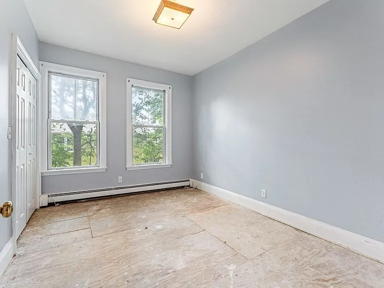 42-44 Woodlawn St #5 — Photo 12