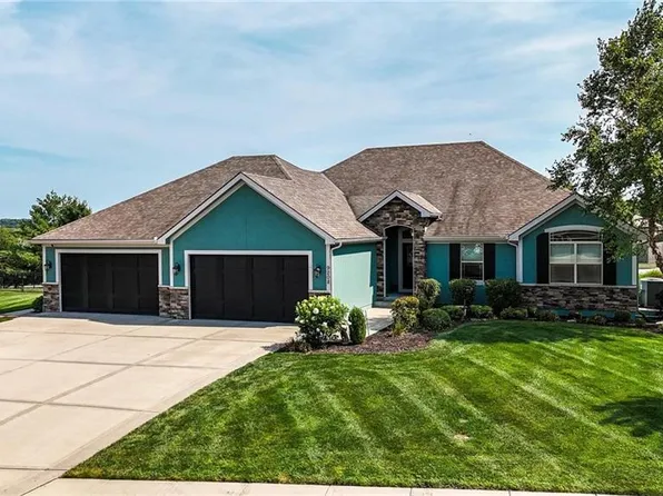 9208 SW Whispy Way, Blue Springs, MO 64064