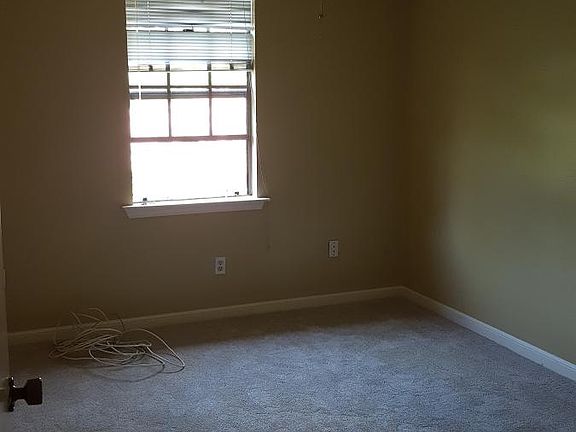 4th image of 1307 Saint Mary St