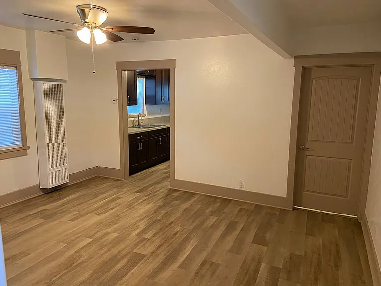 555 E Dayman St #559 — Photo 9