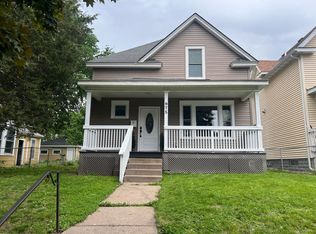 975 4th St E, Saint Paul, MN 55106