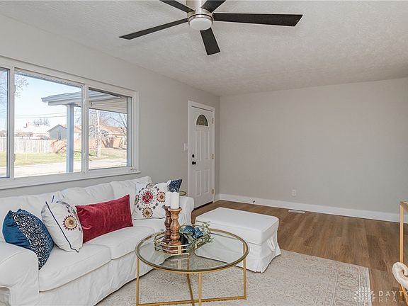 4th image of 4736 Palomar Ave