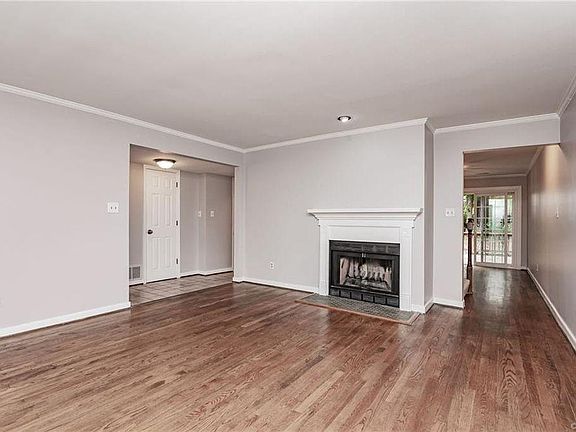 3rd image of 4009 Bush Lake Pl