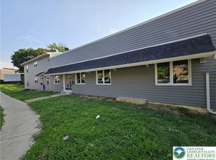 702 S 8th St, Allentown, PA 18103