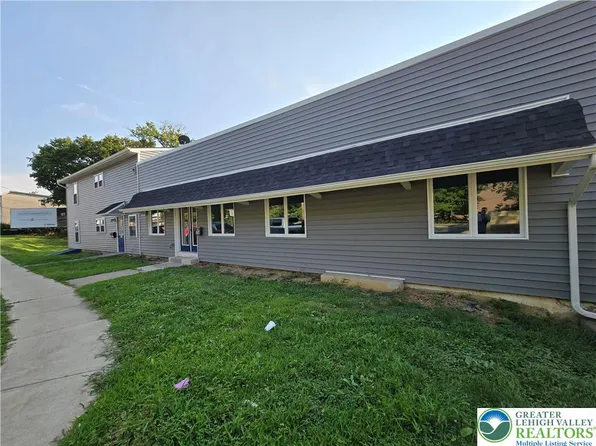702 S 8th St, Allentown, PA 18103