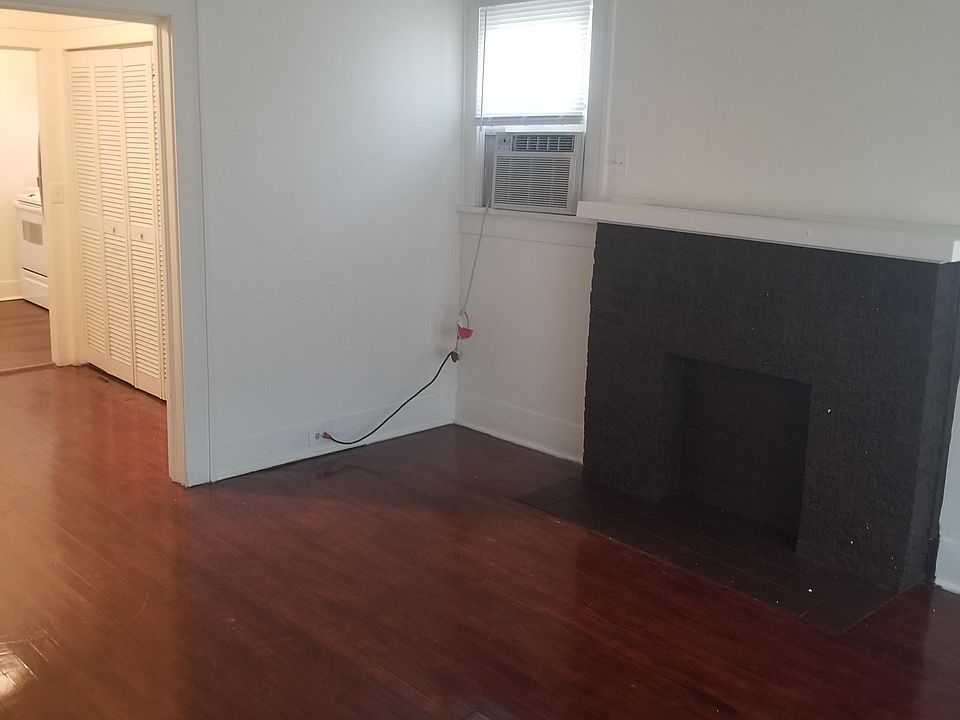 1st image of 711 Brown St APT A