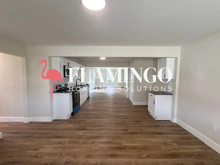 24 Rowland Dr — Photo 2