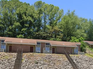 1 Bedroom Apartments with Bonus Built-In Loft Nook, Huntsville, AL 35816