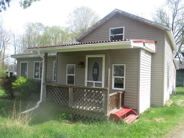 15 Cemetery St, Pine Valley, NY 14872