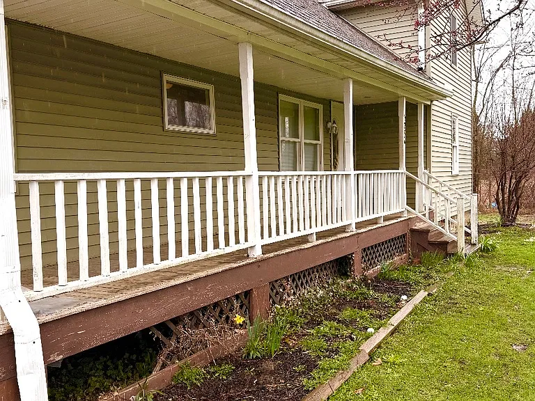 739 Clay St — Photo 3