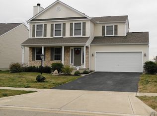 127 Glen Crossing Dr, Pataskala, OH 43062