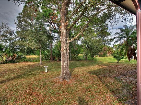 4th image of 1315 Barefoot Cir