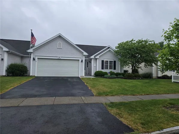 118 Stewart Pl, Canandaigua, NY 14424