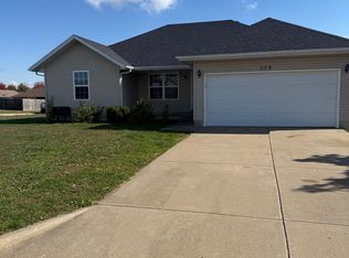 208 N Christopher Ln, Clever, MO 65631
