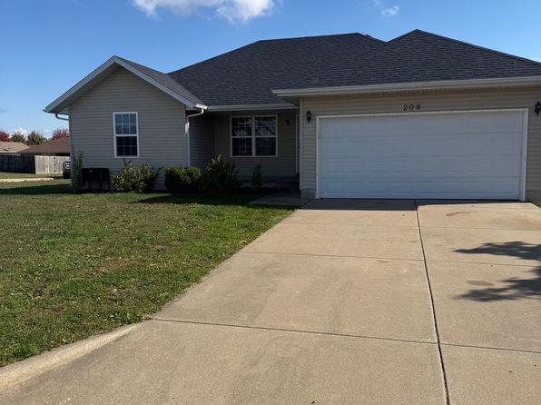 208 N Christopher Ln