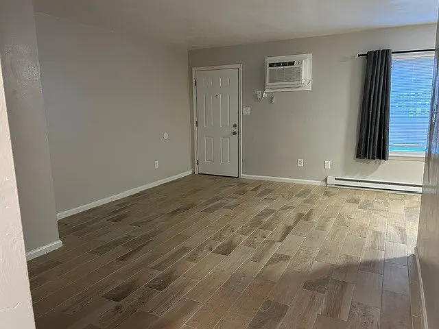 Hanson Ave 1254 (LM) — Photo 3