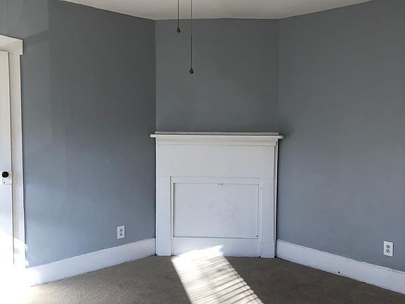 3rd image of 215 N Vine St APT 3