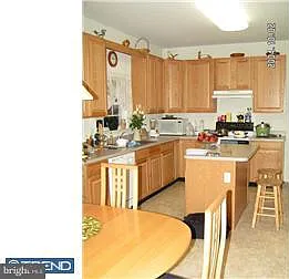 18 Stirling Dr — Photo 5
