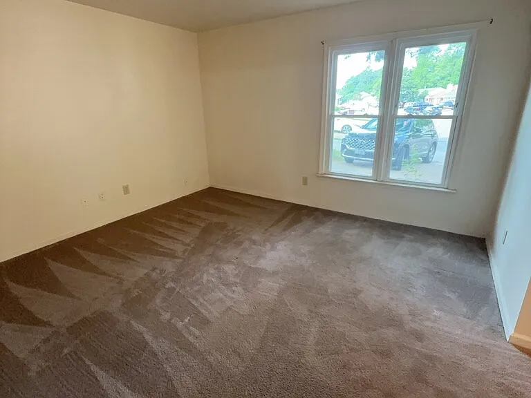 921 Wickford Dr — Photo 11