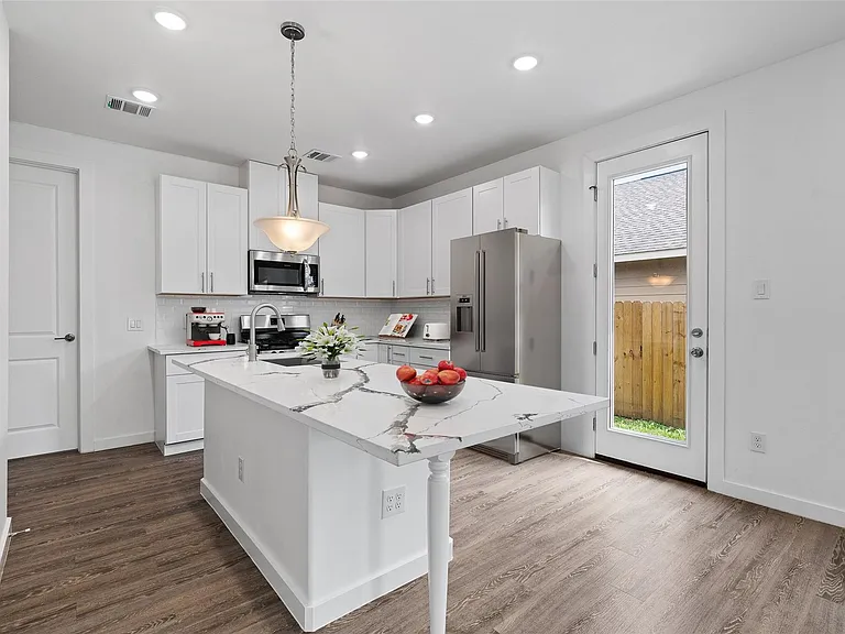 8001 Talton St #B — Photo 4