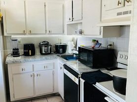 9460 Fontainebleau Blvd