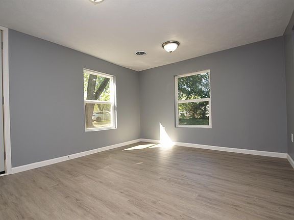 5th image of 23937 Himebaugh Ave