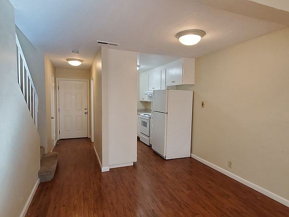 4th image of 661 Nello Dr APT 2