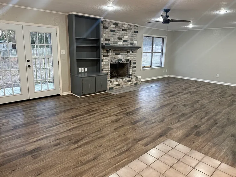 1829 Azalea St — Photo 3