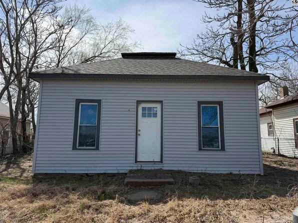 103 E Avenue F, Hutchinson, KS 67501