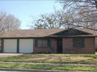 1606 Holly St, Cleburne, TX 76033