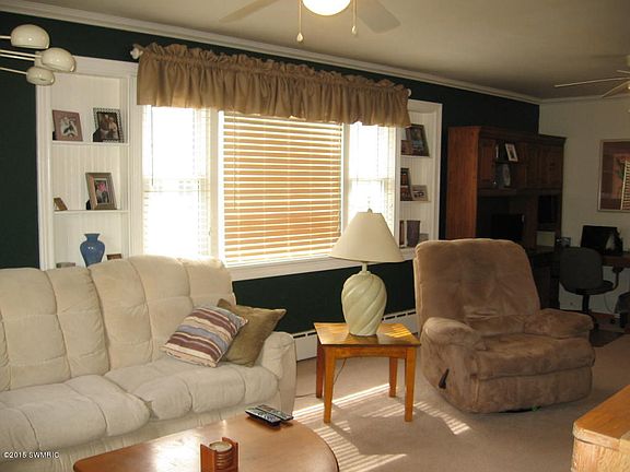 3rd image of 307 E Filer St