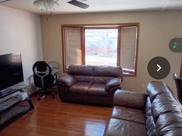 7539 Humboldt Cir N — Photo 4