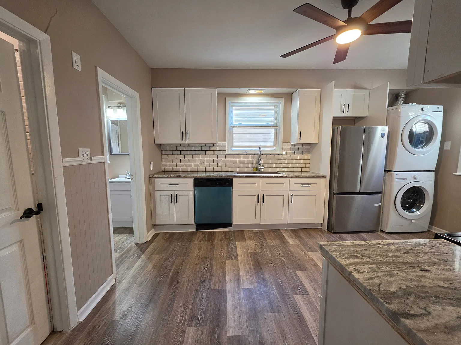 2 bed, 900 sqft, $1,249 — Photo 2