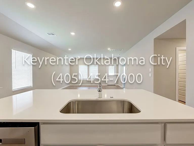 2809 Tracys Mnr — Photo 17