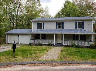 15 Long Pasture Ln, East Haddam, CT 06423