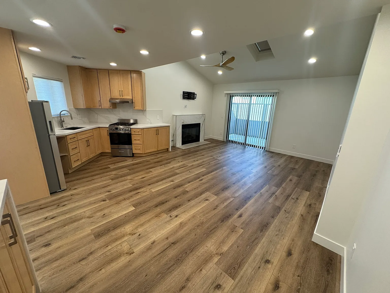Studio, 500 sqft, $2,200 — Photo 2