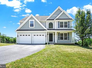 106 Fading Way, York, PA 17406