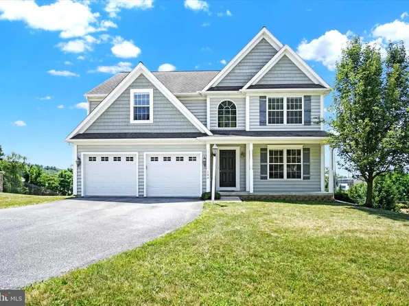 106 Fading Way, York, PA 17406