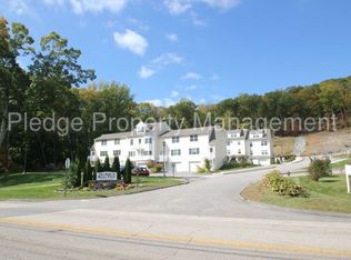 1110 River View Ln, Norwich, CT 06360