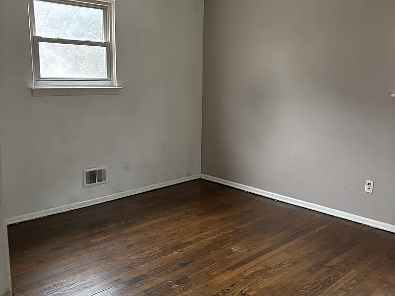 66 Van Buren Ave #1 — Photo 5