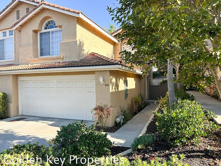 410 Ferrara Way — Photo 2
