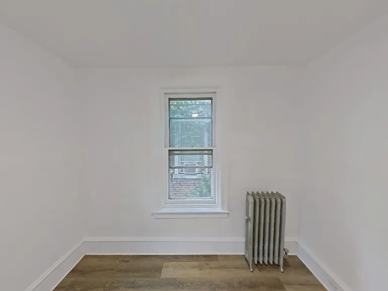 5012 Old York Rd — Photo 10
