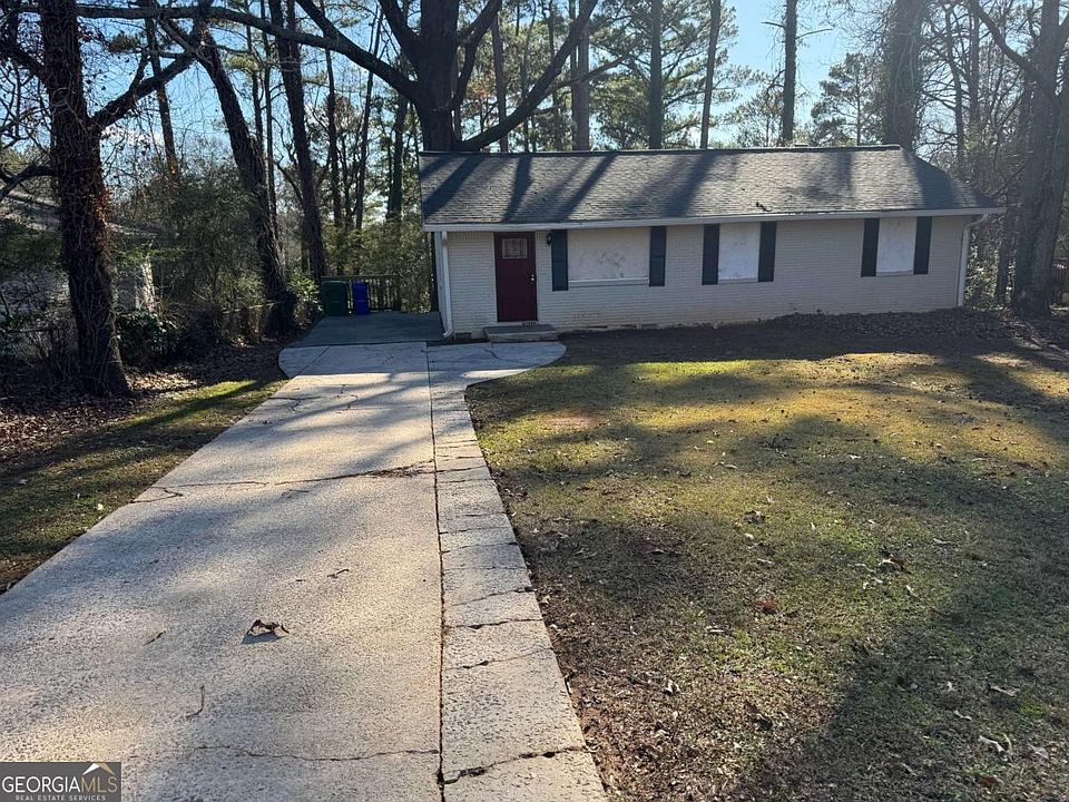 1st image of 3705 Daisy Dr