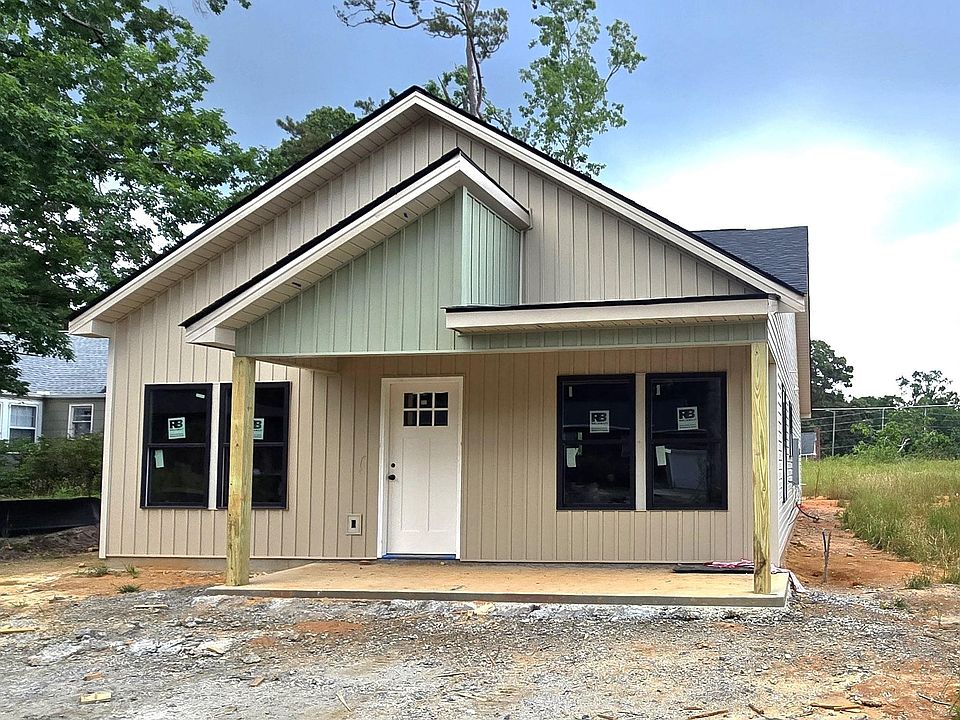 2nd image of 2310 Wellington Rd